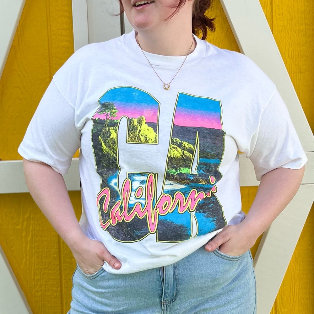 Vintage 90s short sleeve single stitch tee shirt